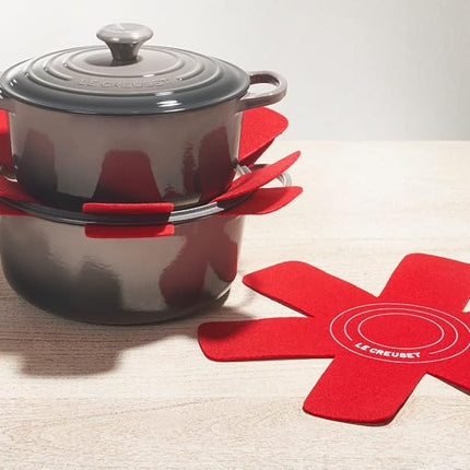 Le Creuset Set of 3 Felt Cookware Protectors - Cerise