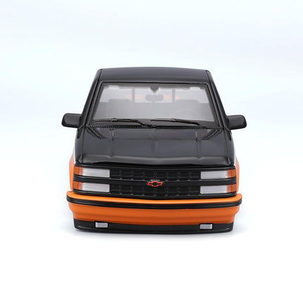 Maisto 1:24 Harley Davidson Custom 1993 Chevy Pick-up, Orange/Black