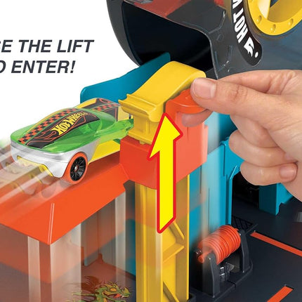 Hot Wheels City Super Twist Tire Shop Playset & Toy Car