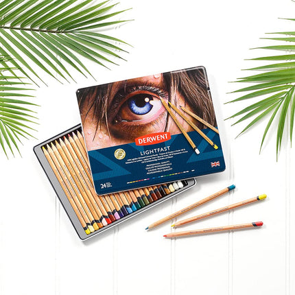 Crayons Derwent Lightfast, Lot de 24 dans une boîte en métal, mine ronde de 4 mm, résistance de mine supérieure, texture crémeuse, idéal pour le dessin et le coloriage d'œuvres d'art, qualité professionnelle, 2302720