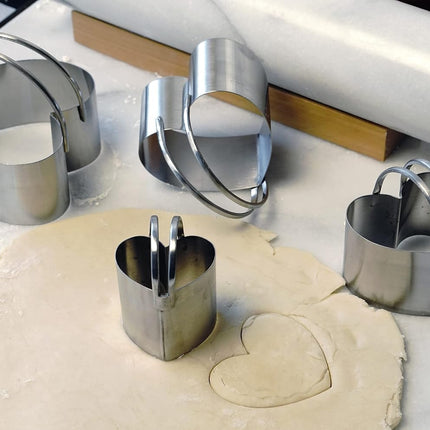RSVP International Endurance Heart Shape Biscuit Cutters - Stainless Steel, Set of 4 | Nest for Easy Storage | for Cutting Thick or Thin Dough | Professional | Dishwasher Safe