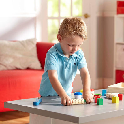 Melissa & Doug Clay Play Activity Set With Sculpting Tools and 8 Tubs of Modelling Dough
