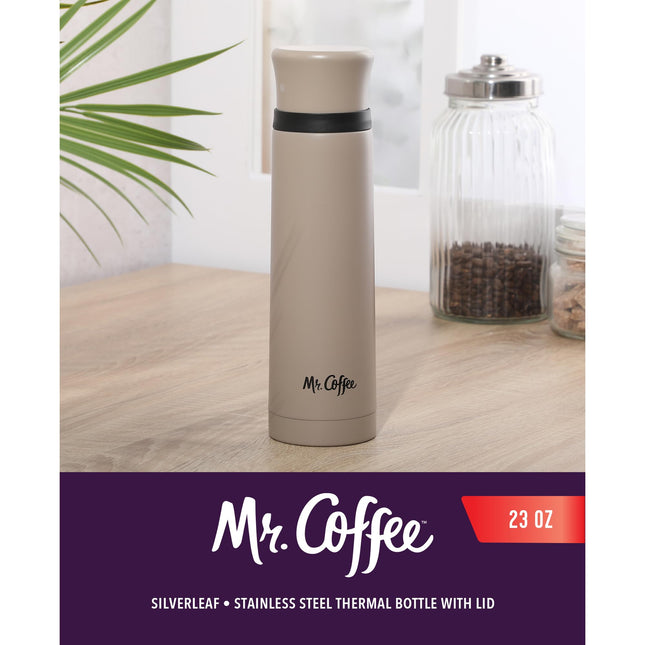 Mr. Coffee Silverleaf Botella Térmica de Acero Inoxidable de 23 oz – Taza de Viaje con Aislamiento al Vacío de Doble Pared con Tapa Antiderrames, Color Gris Topo – Termo para Bebidas Frías y Calientes para el Trabajo, Viajes o Acampar