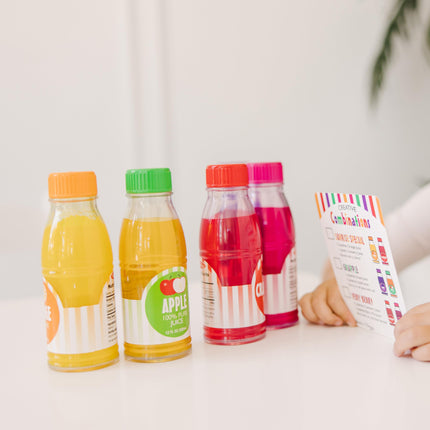 Juego de comida de juguete de Melissa & Doug: botellas de jugo Tip & Sip