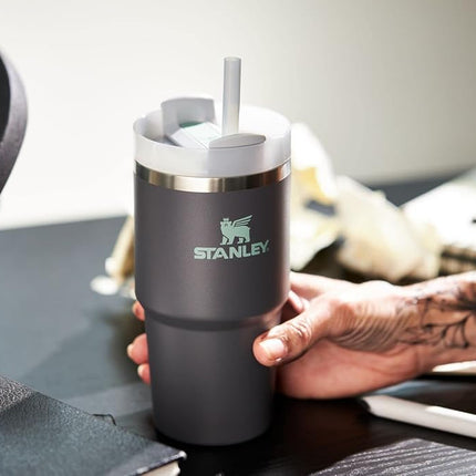 Stanley Quencher H2.0 FlowState Tumbler, Stainless Steel, Vacuum Insulated, with Lid and Straw for Water, Iced Tea, Coffee, Smoothies and More, Charcoal, 590 ml