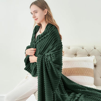 BEDELITE 3D Ribbed Emerald Green Fleece Twin Blanket for Couch, 60x80 Inch