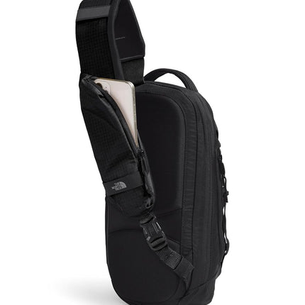THE NORTH FACE Borealis SIing Bag | Crossbody Adjustable Strap, Water Repellent Finish, Multiple Compartments, Tablet Sleeve, Gardenia White/Tnf Black, One Size, Borealis Sling Bag