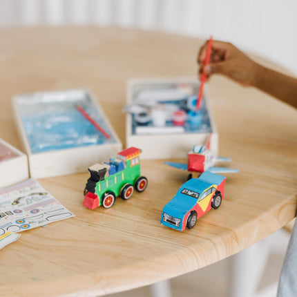 Melissa & Doug Sinoeem - Set de decoración de aviones, trenes y coches de carreras de madera DIY