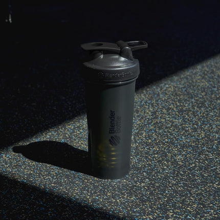 BlenderBottle Classic V2 Shaker Bottle Perfect for Protein Shakes and Pre Workout, 32-Ounce, Black