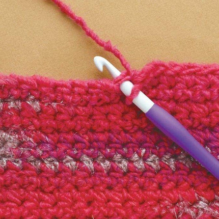 Clover 1045/G Amour Crochet Hook: 4.0mm, Metal, Multicoloured, 4mm