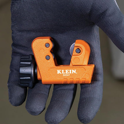 Klein Tools 50047 Mini Tubing Cutter, 1-1/8 Inch O.D. Cutting Capacity for Aluminum and Copper Tubing, Spare Blade Included
