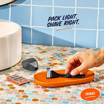 Dollar Shave Club | Kit de afeitado de viaje | 4 cartuchos de recambio Swift Rinse, 1 mango, 1 tapa para maquinilla