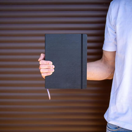 Moleskine Classic Notebook, Notebook With Ruled Pages, Soft Cover and Elastic Closure, Black, XL, 19 x 25 cm, 192 Pages