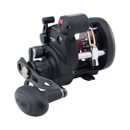PENN Warfare™ Level Wind, Carrete de pesca, Carrete convencional, Pesca en el mar - en la costa/cerca de la costa, Pesca en barco o kayak en agua salada, Unisex, Negro/Rojo/Humo, 15LC | Mano derecha