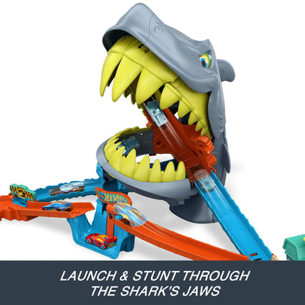 Hot Wheels City Shark Chomp Beach Playset & 1:64 Scale Toy Car
