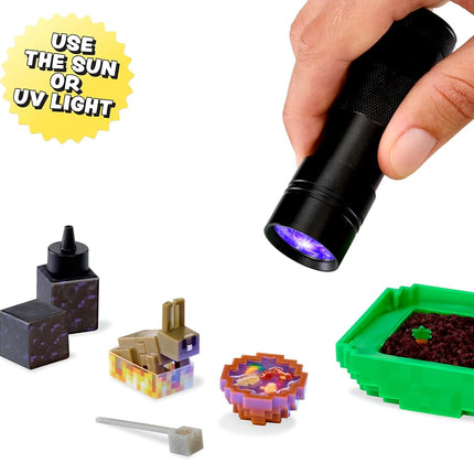 MGA's Miniverse Make It Mini Minecraft – Mini Collectables, Mystery Blind Packaging, DIY Resin Play, 12 Collectables, NOT Edible - for Collectors, Ages 8+ Years