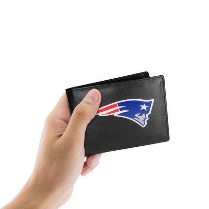 NFL Siskiyou Sports Mens New England Patriots Bi-fold Wallet Large Logo One Size Black