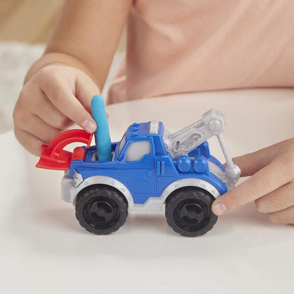 Play-Doh Wheels Tow Truck Toy for Children 3 Years and Up with 3 Non-Toxic Colours