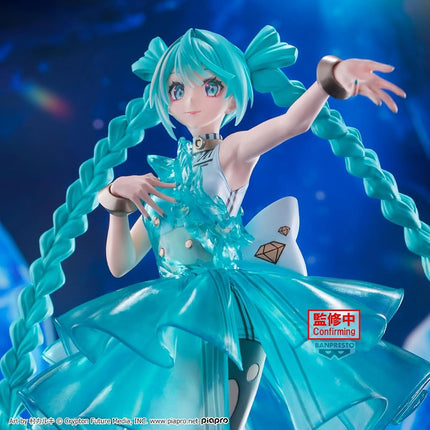 BANPRESTO Emeraldgem BP29326P Hatsune Miku Evolve Clearluxe, 28 cm, Multicoloured, Collectible Figure, Ideal for Anime Fans