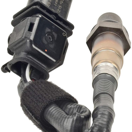BOSCH 15388 Premium Original Equipment Oxygen Sensor - Compatible with Select Chevrolet Cobalt, HHR; Pontiac Solstice; Saturn Sky