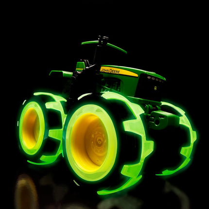 John Deere Monster Treads Lightning Wheels Tractor Toy | Light Up Monster Truck with Neon Wheels | Green Toys for Children, Boys & Girls 3, 4, 5+ Year Olds