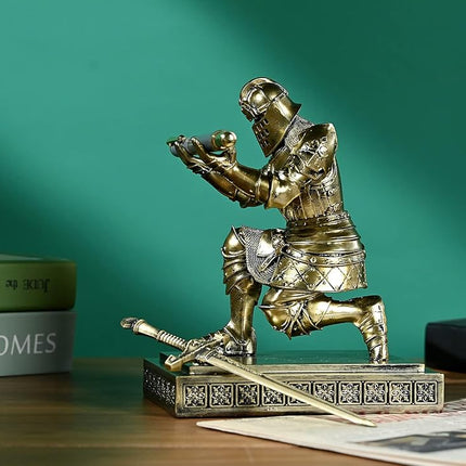 HDMbigmi King's Guard Knight Pen Holder Pen Stand Desk Organizers and Accessories Resin Pencil Holder for Office and Home (Bronze)