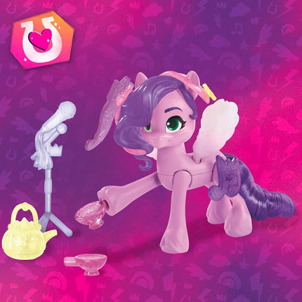 My Little Pony: Make Your Mark Toy Cutie Mark Magic Princess Pipp Petals - 3-Inch Hoof to Heart Pony with Surprise Accessories, Age 5 and Up