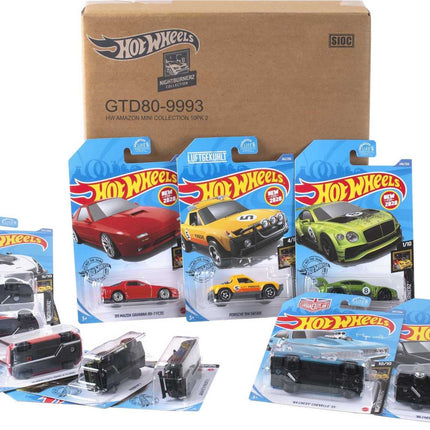 Hot Wheels Nightburnerz, minicolección de 10 unidades, 10 vehículos a escala 1:64 con temática de superveloces para conducir de noche, cada uno con un diseño auténtico, regalo para coleccionistas y niños de 3 años en adelante