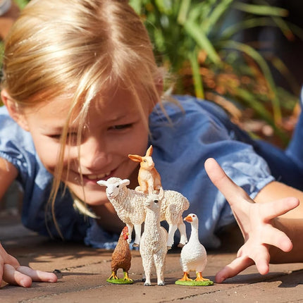 schleich Farm World - Lote de 5 figuras de animales bonitas con conejo de juguete, oveja, llama, pollo y ganso - Set de juego de figuras realistas de granja - Juguetes educativos para niños pequeños - Niños y niñas a partir de 3 años | 77536