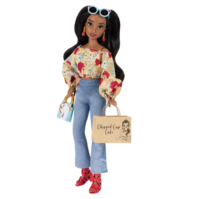 Poupées Disney ILY 4Ever inspirées de la poupée mannequin Belle