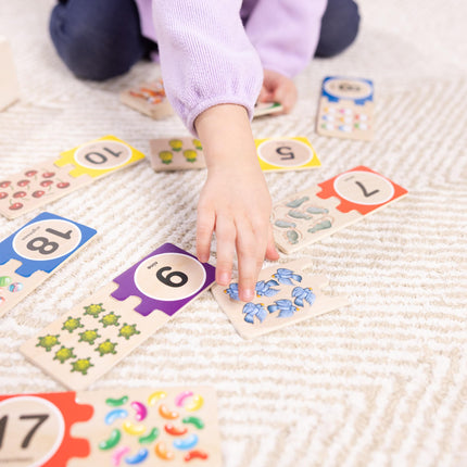Melissa & Doug Self-Correcting Wooden Number Puzzles With Storage Box (40 pcs) Numbers Learning Puzzle for Kids Ages 4+
