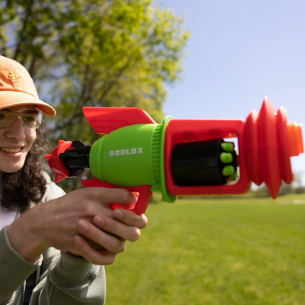 Nerf Roblox Build A Boat for Treasure: Spacelock Ray Blaster, Includes Code to Redeem Exclusive Virtual Item, 8 Elite Darts