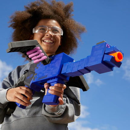 NERF Minecraft Ender Dragon Blaster, Clip interne de 4 fléchettes, 12 fléchettes en mousse Elite, Design inspiré du mob Minecraft du jeu