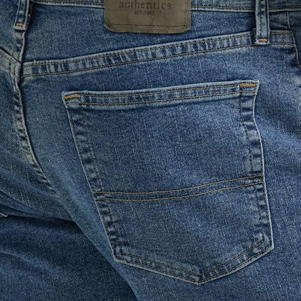 Wrangler Authentics Men's Regular Fit Comfort Flex Waist Jean, Light Stonewash, 35W x 30L