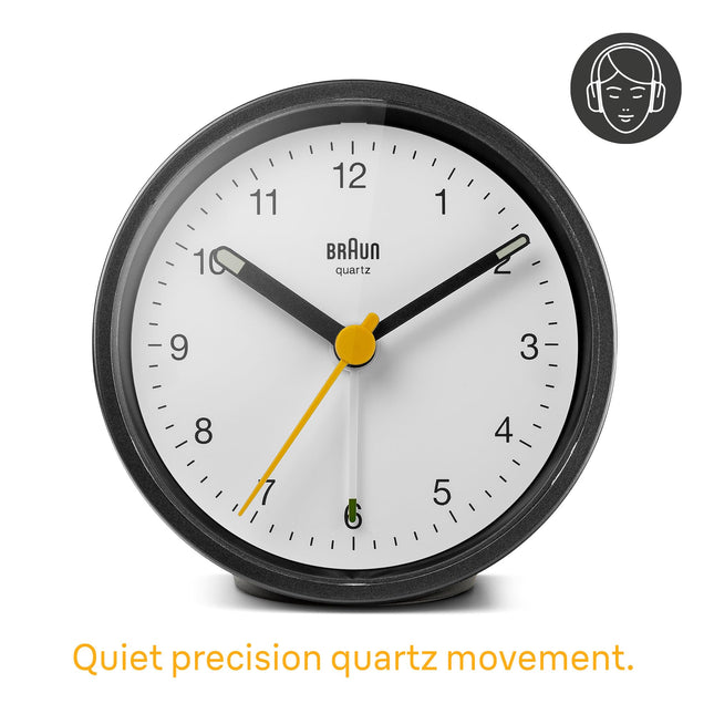 Braun Classic Analogue Alarm Clock con función de repetición y luz, movimiento silencioso de cuarzo, alarma de pitido progresivo en blanco y negro, modelo BC12BW.
