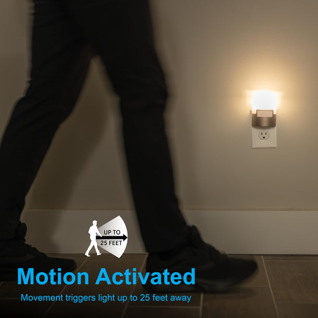 Veilleuse DEL GE Enbrighten avec détecteur de mouvement, enfichable, 40 lumens, blanc doux, homologuée UL, idéale pour chambre à coucher, chambre d'enfant, salle de bain, cuisine, couloir, bronze, 26140, 1 paquet