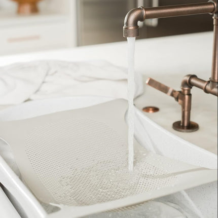 La bañera para recién nacidos The First Years First Suds – Bañera para bebés de 3 etapas con asiento suave y antideslizante – Desde el nacimiento hasta las 25 libras