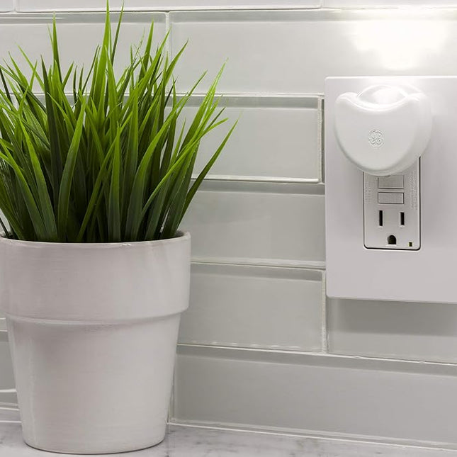 GE 10202 Half Moon Automatic Led Night Light (2 Pk.), White by GE