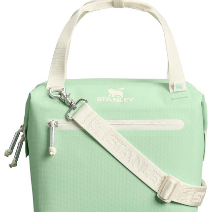 Stanley Bolsa refrigeradora pequeña y fiambrera All Day Julienne de 7,4 cuartos | Nevera para 10 latas con asas y correa | Mantiene el frío durante horas | Bolsa de viaje aislada con cremallera | Sin BPA | Dew Drop