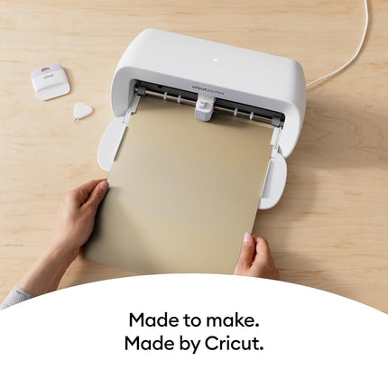 Cricut Joy Xtra Smart HTV Heat Transfer Vinyl | 0.6 m | Gold | Iron-On HTV Vinyl for Fabric, Ideal for Custom T-Shirts, Bags & DIY Projects