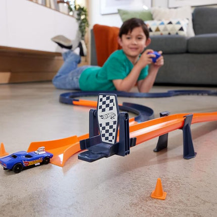 Hot Wheels RC Speed Challenge Track Set & Remote-Control Toy Car