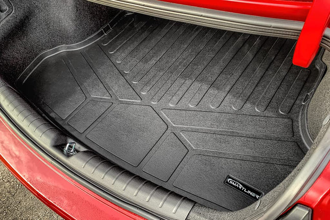 Tapis de coffre noir SMARTLINER toutes saisons sur mesure compatible avec Kia Rio 2018-2023 (convient uniquement aux modèles berlines)