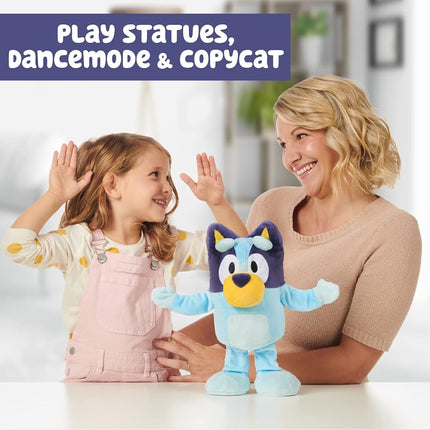 BLUEY Dance and Play Bluey 36cm Animated Plush with Phrases and Songs., 17355
