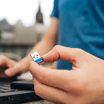 Verbatim Store 'n' Stay NANO USB 3.0 Stick - 64 GB, USB Stick with USB 3.0 Interface, Super-Flat Design, blue