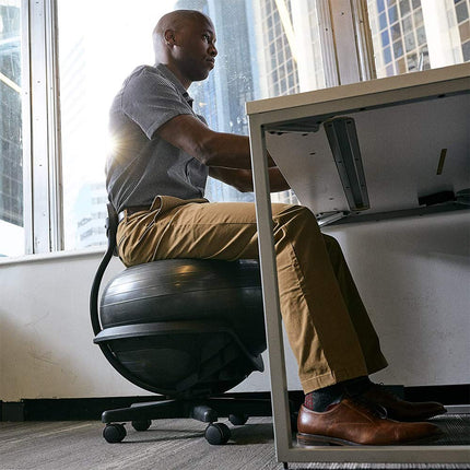 Silla Gaiam Ultimate Balance Ball - Silla ergonómica de primera calidad con pelota de yoga y estabilidad para hacer ejercicio en el hogar y en la oficina con base reforzada, bomba de aire, guía de ejercicios, negro