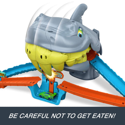 Hot Wheels City Shark Chomp Beach Playset & 1:64 Scale Toy Car