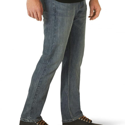 Wrangler Men's Free-to-Stretch Athletic Fit Jean, Mediterranean, 33W x 32L