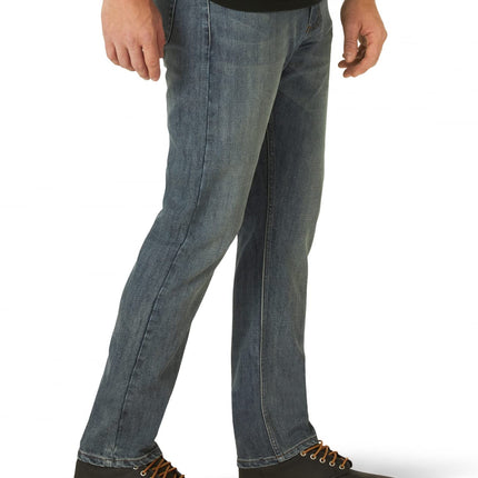 Wrangler Men's Free-to-Stretch Athletic Fit Jean, Mediterranean, 30W x 32L