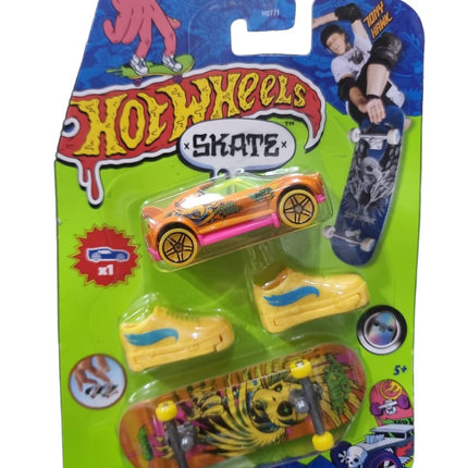 Hot Wheels Skate Collector Skateboard with Vehicle