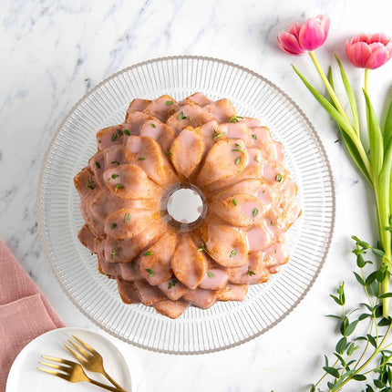 Nordic Ware Blossom Bundt Pan, Original Cast Aluminium Bundt Tin, Official Bundt Cake Tin with Floral Pattern, Cake Mould Colour: Toffee